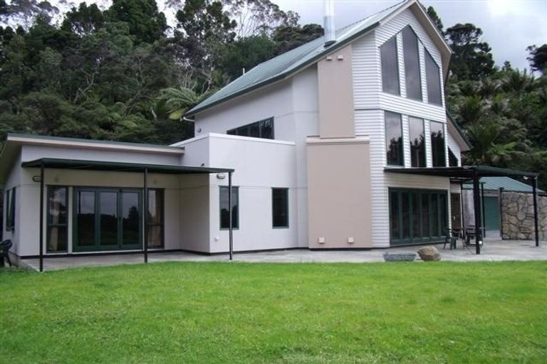 Photo of property in 122-126 Carter Road, Oratia, Auckland, 0604