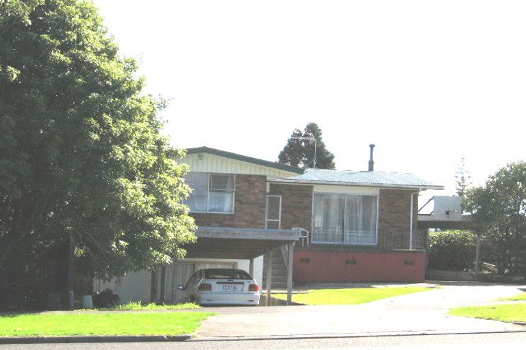 Photo of property in 3 Whitford Road, Howick, Auckland, 2014