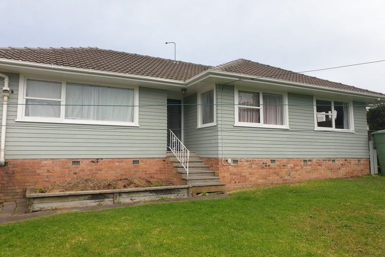 Photo of property in 47 Fairclough Road, Beach Haven, Auckland, 0626