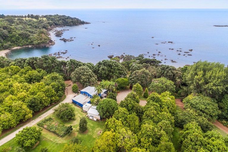 Photo of property in 8328 State Highway 35, Whanarua Bay, Te Kaha, 3199