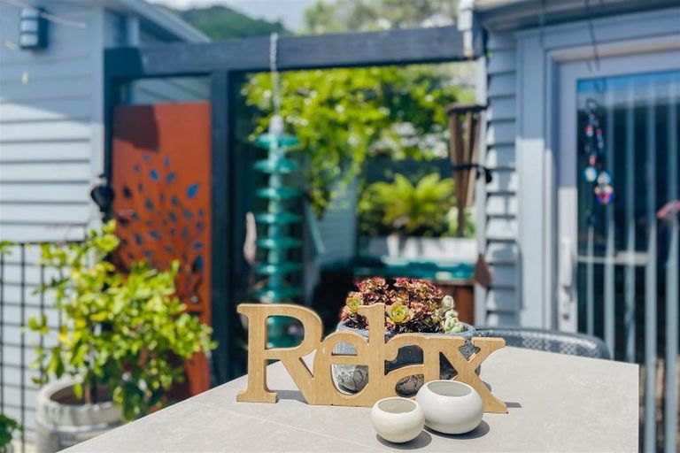 Photo of property in 11 Kotare Street, Waikanae, 5036