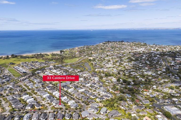 Photo of property in 33 Caldera Drive, Long Bay, Auckland, 0630
