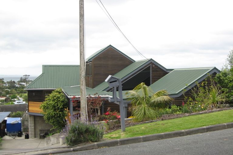 Photo of property in 15 Layton Road, Manly, Whangaparaoa, 0930