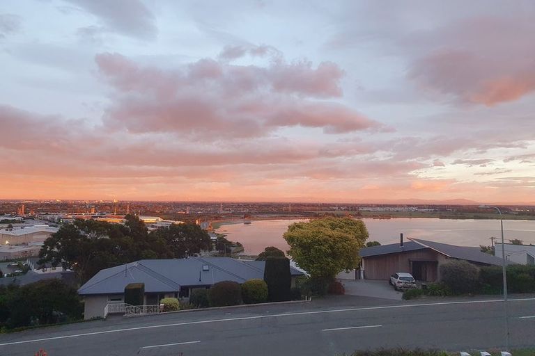 Photo of property in 34 Cannon Hill Crescent, Mount Pleasant, Christchurch, 8081