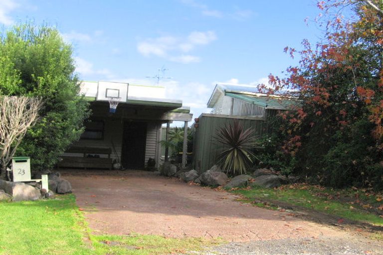 Photo of property in 23 Lookout Drive, Laingholm, Auckland, 0604
