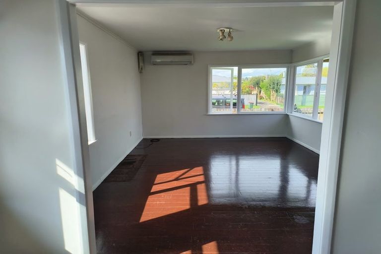 Photo of property in 3 Valentine Street, Papakura, 2110