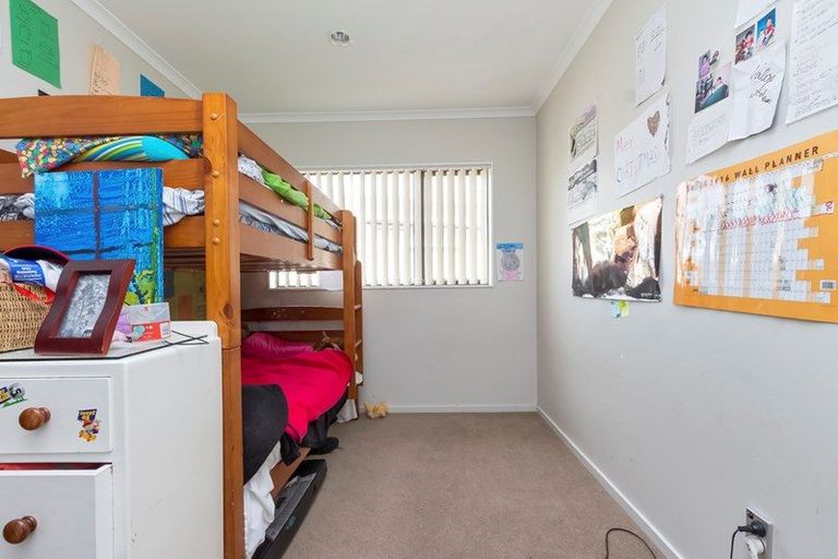 Photo of property in 71 Keri Vista Rise, Papakura, 2110