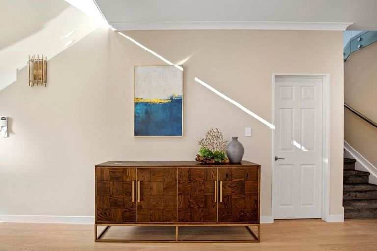 Photo of property in 4 Fender Place, Long Bay, Auckland, 0630