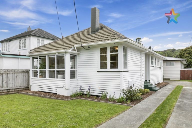 Photo of property in 350 Waiwhetu Road, Fairfield, Lower Hutt, 5011