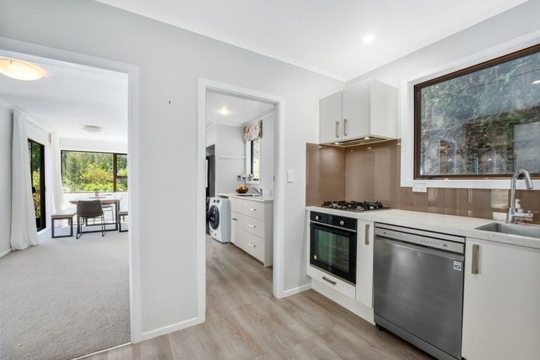 Photo of property in 4 Kahu Road, Paremata, Porirua, 5024