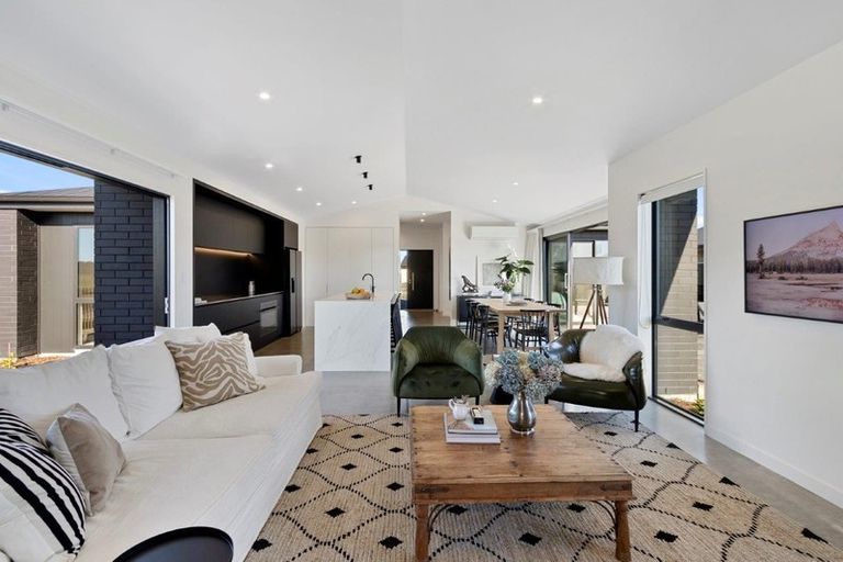 Photo of property in 27 Collier Drive, Halswell, Christchurch, 8025