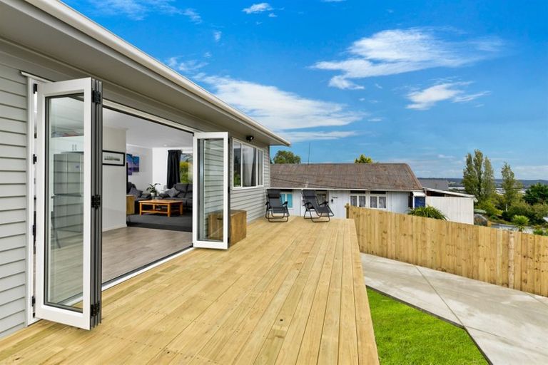 Photo of property in 122 Sunnyside Road, Sunnyvale, Auckland, 0612