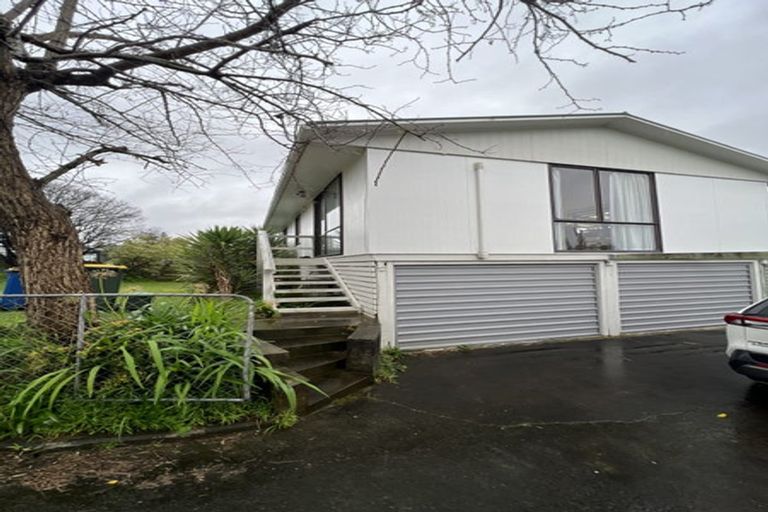Photo of property in 22 Crosby Road, West Harbour, Auckland, 0618