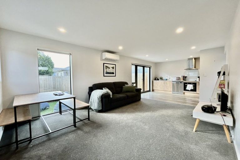 Photo of property in 1/52 Hills Road, Edgeware, Christchurch, 8013