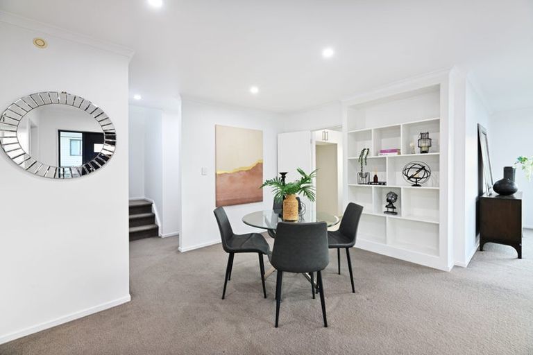 Photo of property in 37c Simpson Road, Ranui, Auckland, 0612