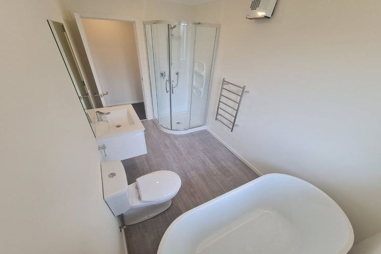 Photo of property in 7 Rewarewa Way, Timberlea, Upper Hutt, 5018