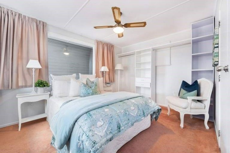 Photo of property in 112 Edmonton Road, Henderson, Auckland, 0612