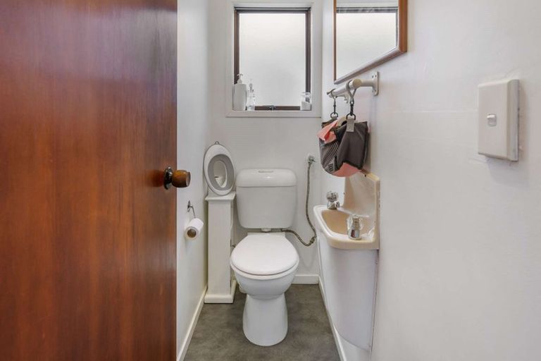 Photo of property in 2/3 Eagle Place, Red Beach, 0932