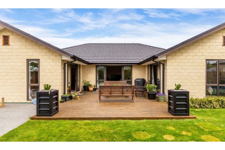 Photo of property in 3 Euphrasie Drive, Aidanfield, Christchurch, 8025