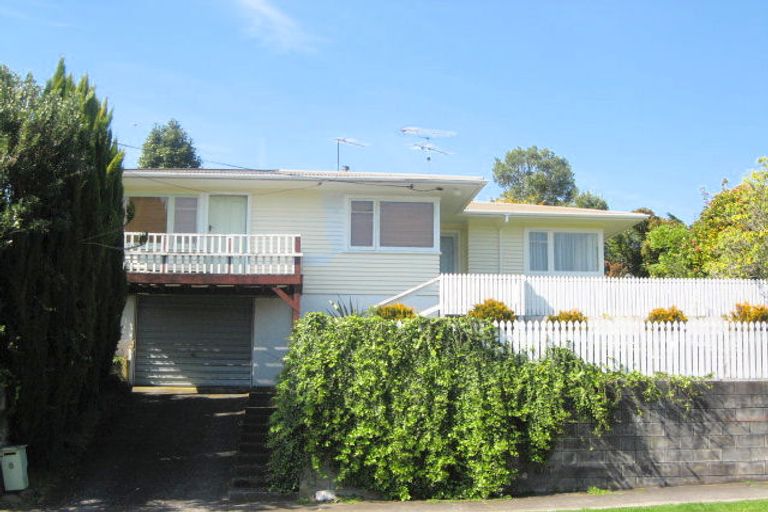Photo of property in 8 Beaumont Crescent, Frankleigh Park, New Plymouth, 4310