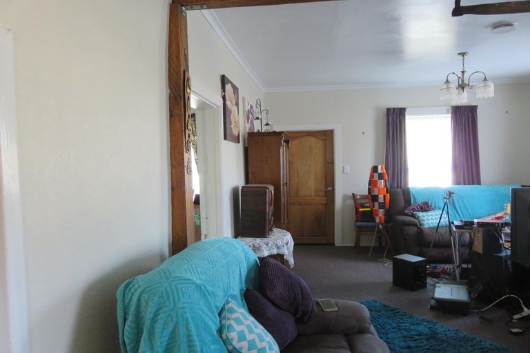 Photo of property in 28 Saint Leonards Road, Temuka, 7920
