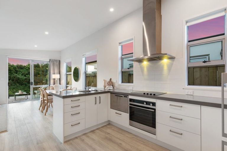 Photo of property in 3 Foley Grove, Pyes Pa, Tauranga, 3110