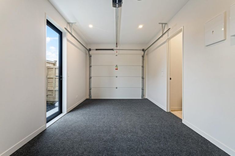 Photo of property in 55 Puihi Crescent, Massey, 0614