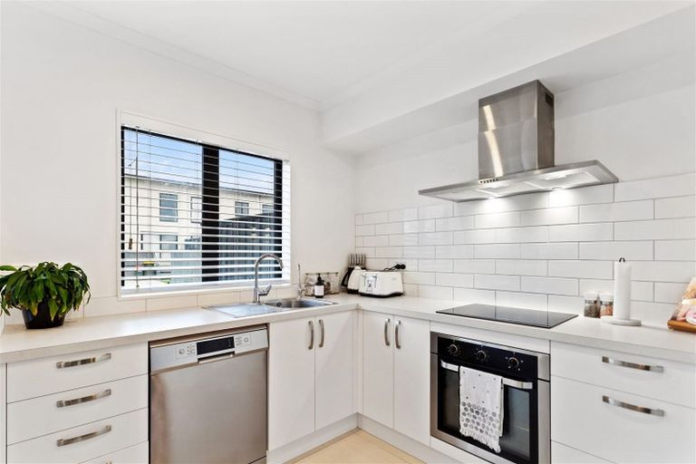 Photo of property in 58 Whenuapai Drive, Whenuapai, Auckland, 0618