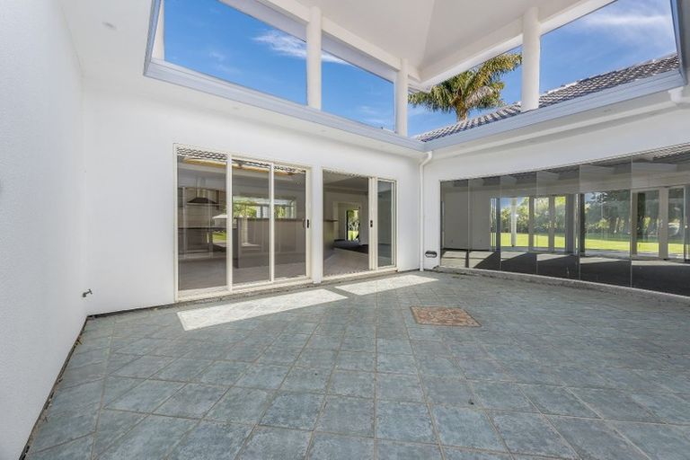 Photo of property in 154 Boord Crescent, Kumeu, 0891