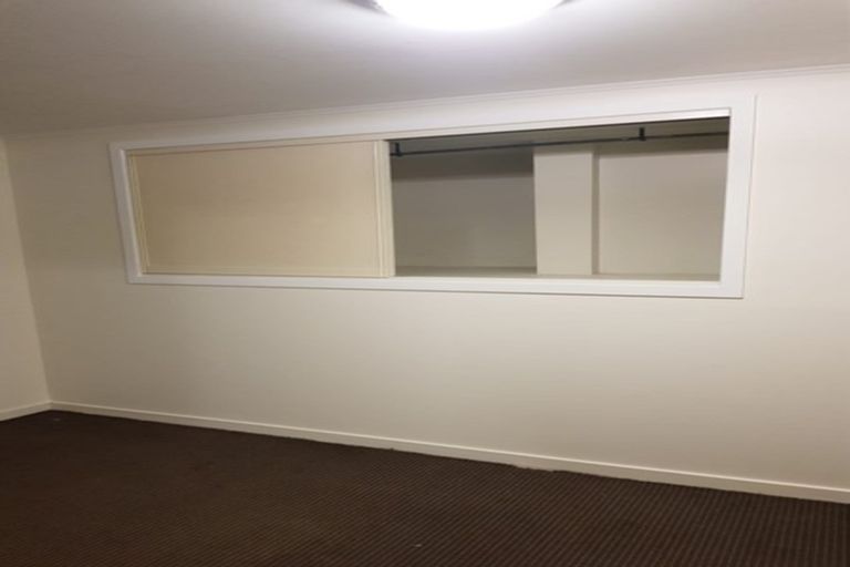 Photo of property in 27a Enfield Road, Hospital Hill, Napier, 4110