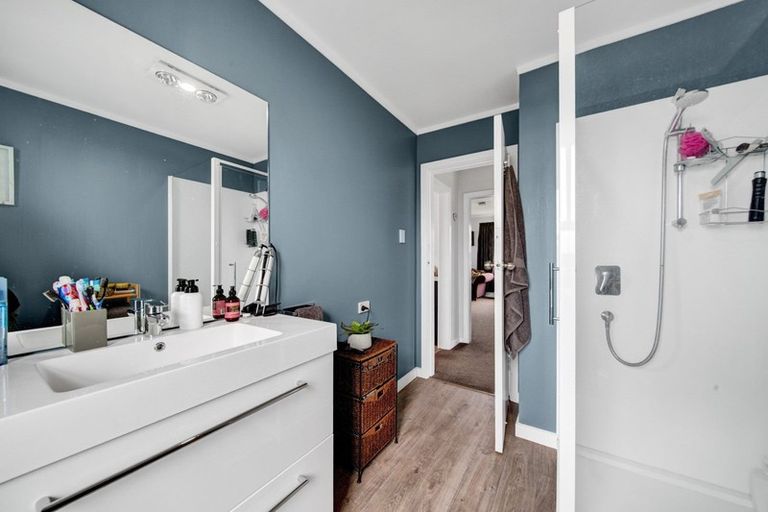 Photo of property in 12 Walsh Road, Westown, New Plymouth, 4310