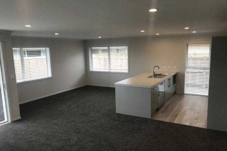 Photo of property in 27 Pohe Street, Waikanae, 5036