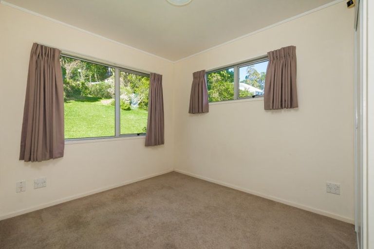 Photo of property in 22 Nor'east Drive, Northcross, Auckland, 0632