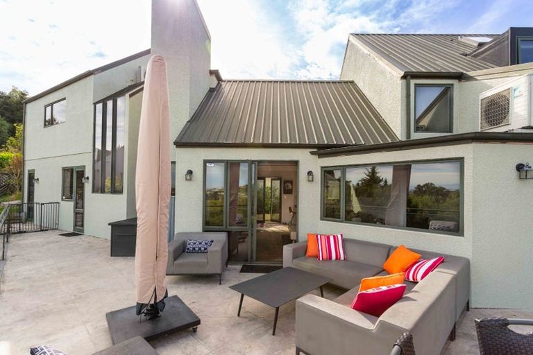 Photo of property in 24 Lucknow Place, Cashmere, Christchurch, 8022