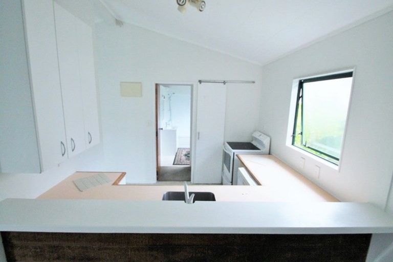 Photo of property in 3/35 Springs Road, Parakai, 0830