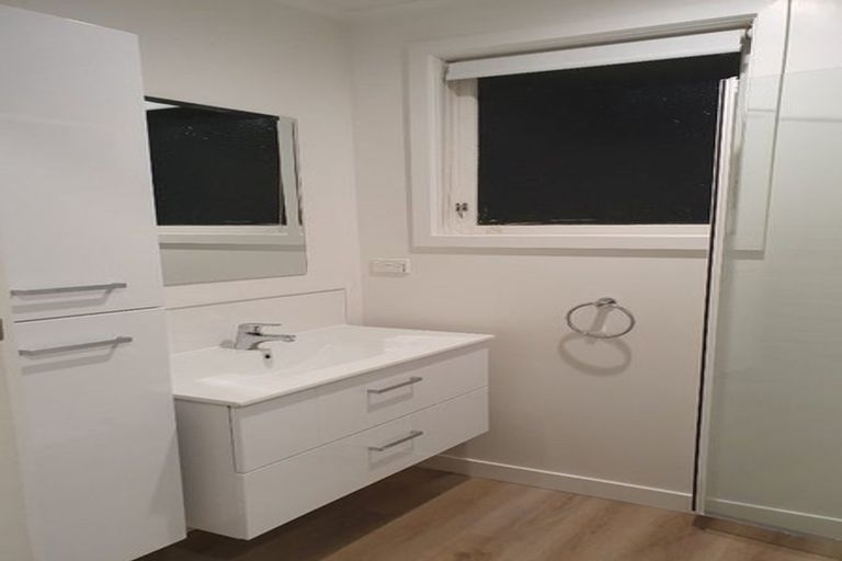 Photo of property in 21 Abraham Crescent, Milson, Palmerston North, 4414