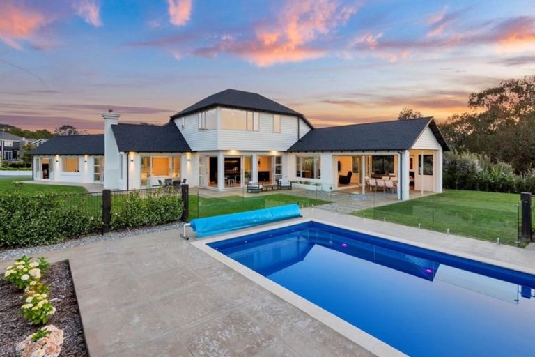 Photo of property in 11 Oak Valley Road, Dairy Flat, Albany, 0792