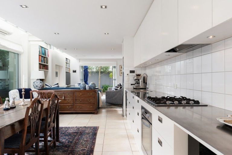 Photo of property in 58 Clare Road, St Albans, Christchurch, 8014