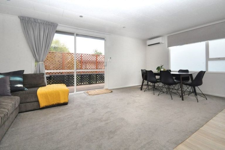 Photo of property in 1/79 Everglade Drive, Goodwood Heights, Auckland, 2105