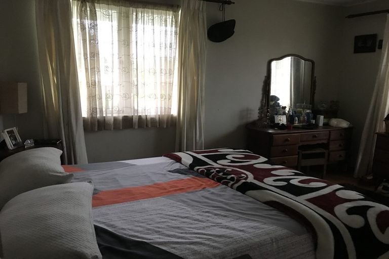 Photo of property in 42 Hamilton Drive, Waiuku, 2123