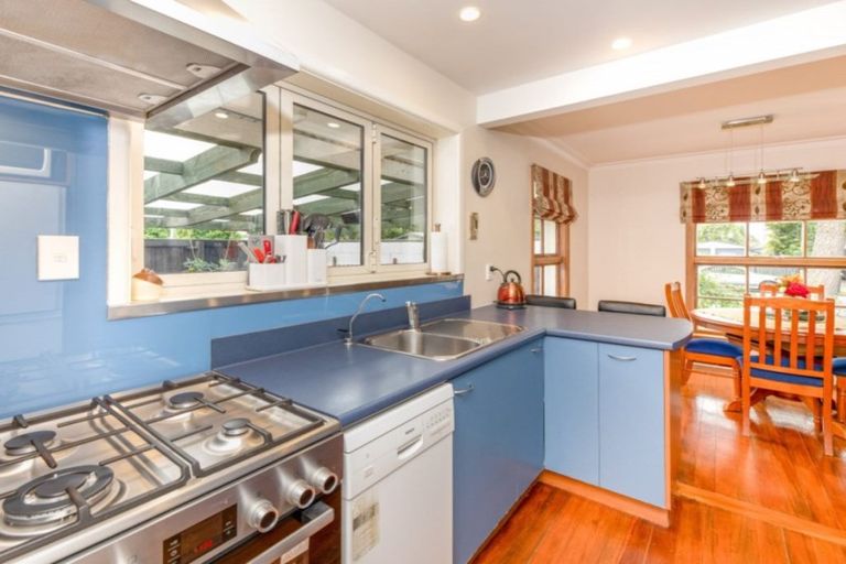 Photo of property in 14 Ramore Place, Redwood, Christchurch, 8051