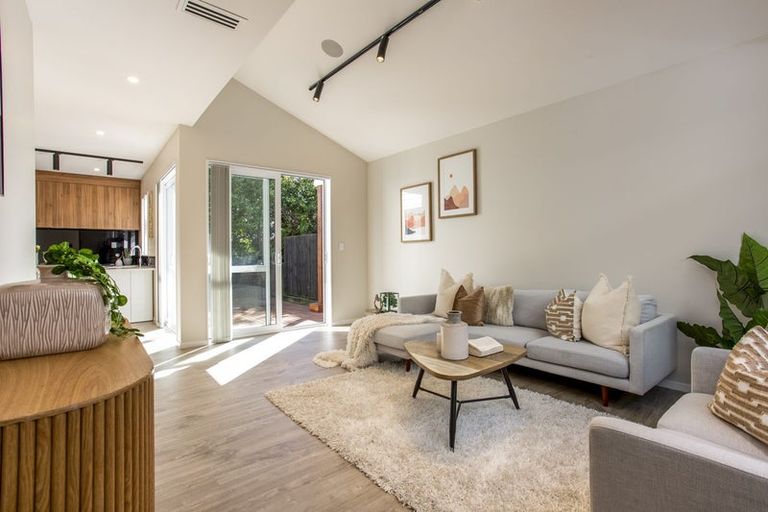 Photo of property in 91b Hillsborough Road, Hillsborough, Auckland, 1042