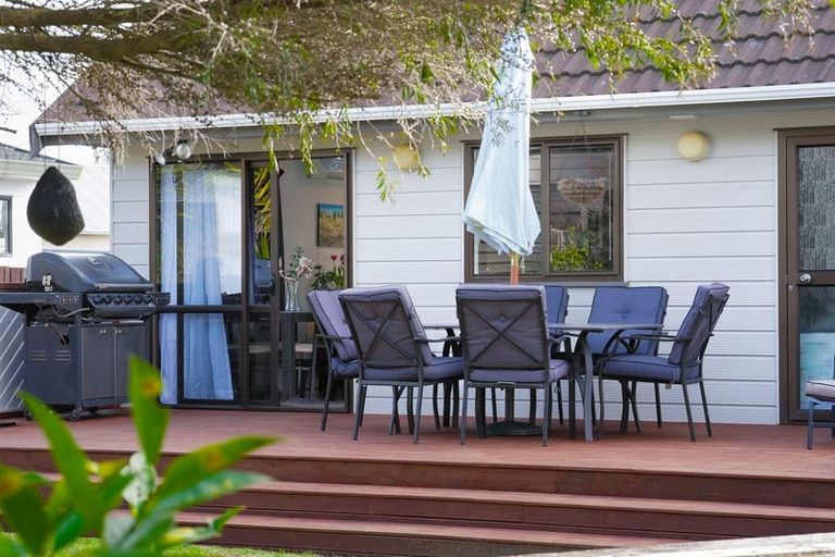 Photo of property in 23 Rosewood Place, Paraparaumu, 5032