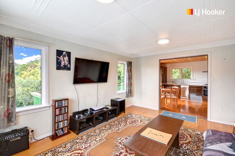 Photo of property in 15 Porterfield Street, Macandrew Bay, Dunedin, 9014