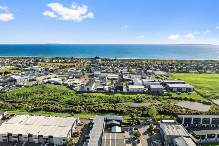 Photo of property in 32 Ashley Place, Papamoa Beach, Papamoa, 3118