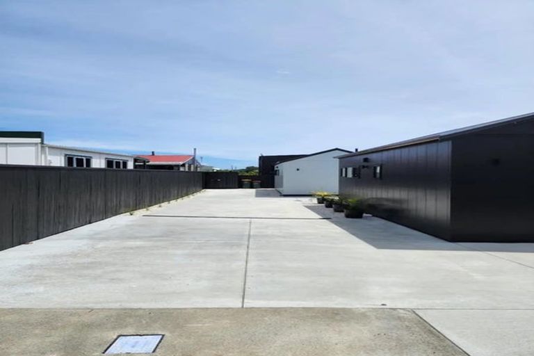 Photo of property in 140a Ngamotu Road, Spotswood, New Plymouth, 4310