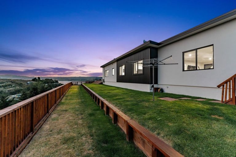 Photo of property in 17 Kingsgate Lane, Waihola, Milton, 9073