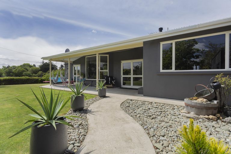Photo of property in 10 Robins Road, Alma, Oamaru, 9492