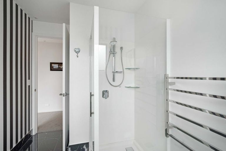 Photo of property in 10 Koreke Lane, Halswell, Christchurch, 8025