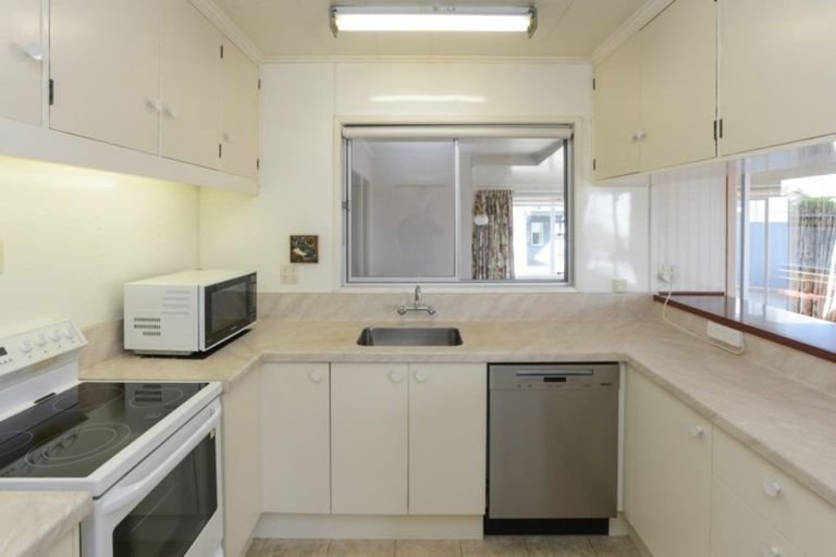 Photo of property in 6 The Esplanade, Westshore, Napier, 4110
